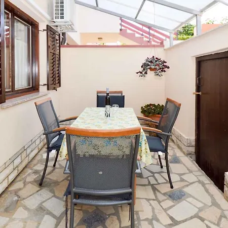 Apartman In - Istrien 11022 Póla