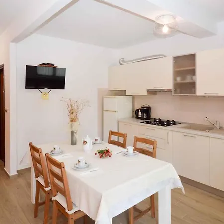 In - Istrien 11022 Apartman