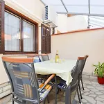 Apartment Mendikovic 11022 Pula